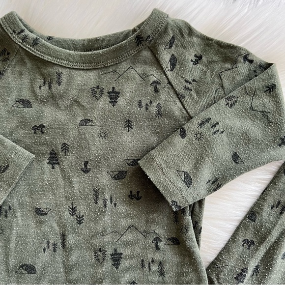 (💚4/$20) Dark green 2 piece outfit - Picture 2 of 3